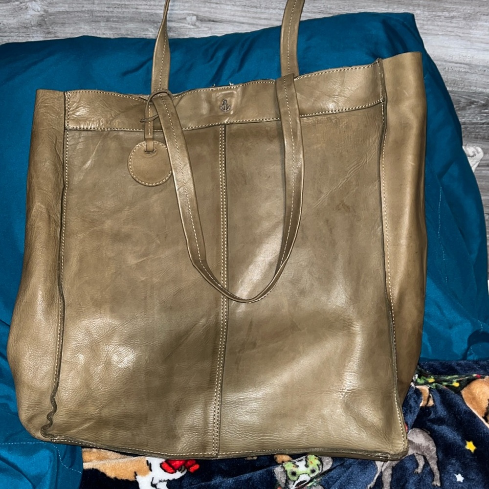 Harbor 2nd tote